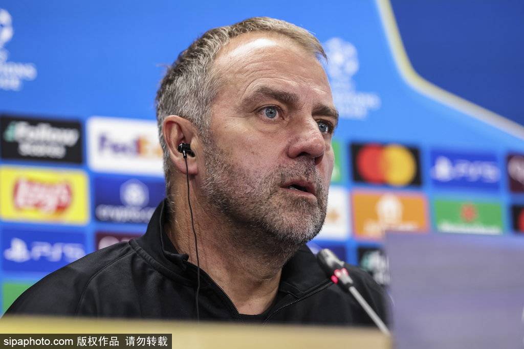 主要因太脆！西媒曝阿劳霍因不符合弗里克要求将离巴萨