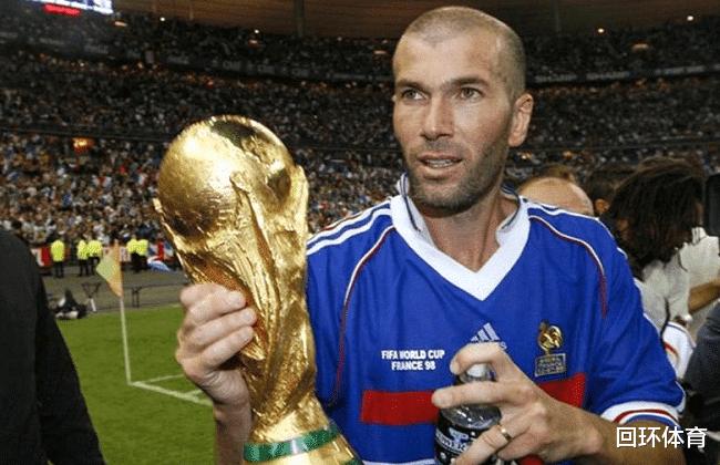 足球传奇齐达内牵手法国足协，有望26年世界杯后接棒德尚执掌国家队教鞭
